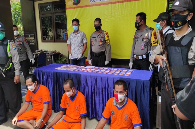 Polsek Jambangan Bongkar...