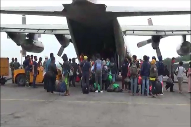 Diangkut Hercules, Ratusan...