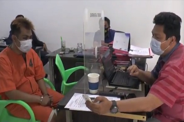 Ancam Sebarkan Video...