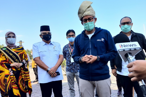 Kunjungi Batam, Menparekraf...