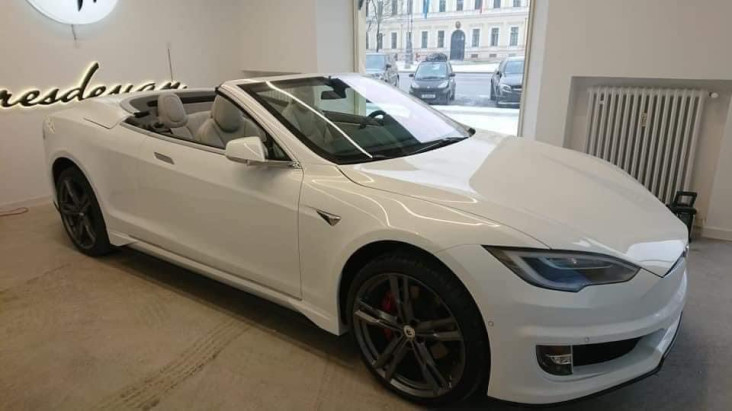 Tesla Model S Diubah...