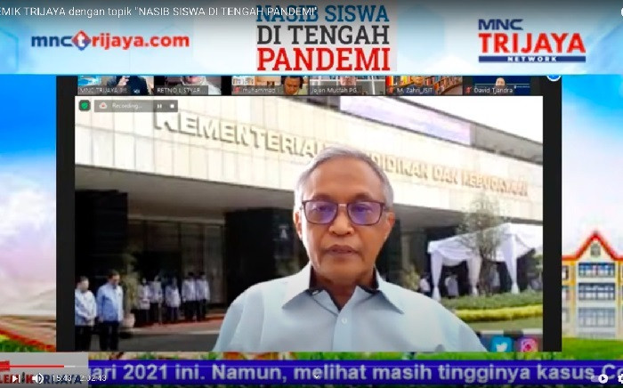 Kemendikbud Pertanyakan...