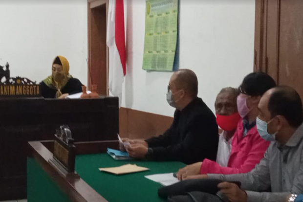 Kasus Anak Gugat Ayah...