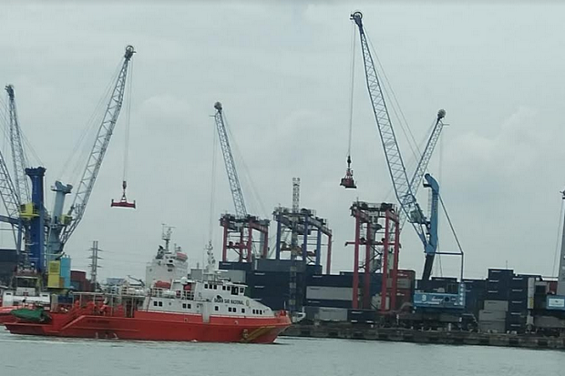 TB Mitra Jaya XIX Terbalik,...