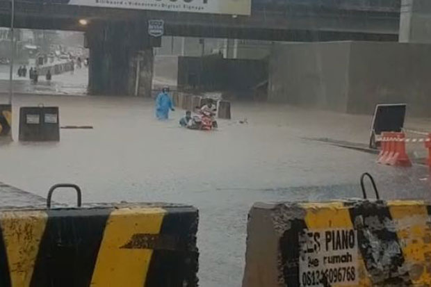 Jalan Kalibaru Terendam...