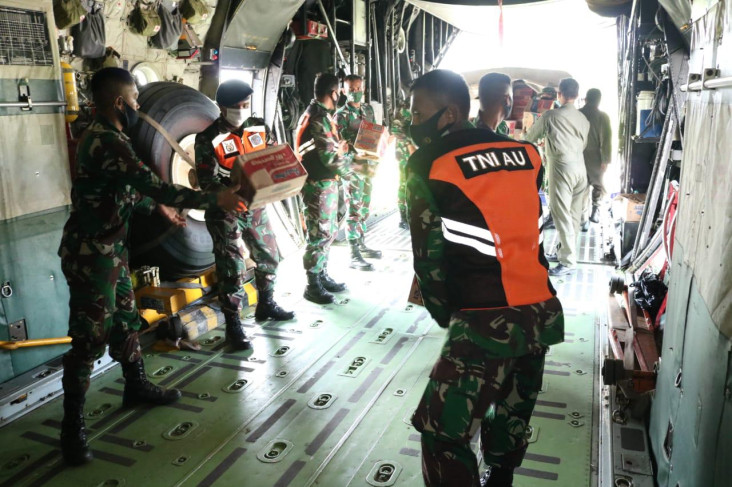 Pesawat Hercules TNI...