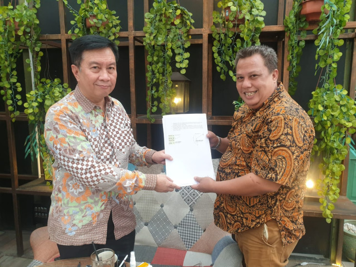 Wakili Kadin, Himsataki...