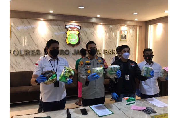 Amankan 6 Kg Sabu, Polisi...
