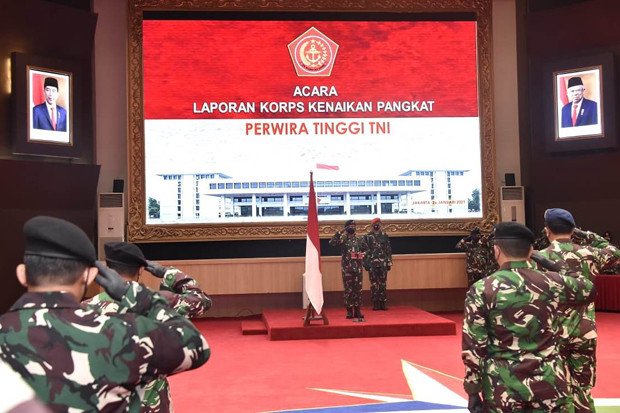 Panglima TNI Terima...