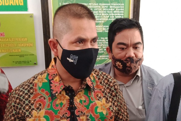 Akhirnya Deden Penggugat...