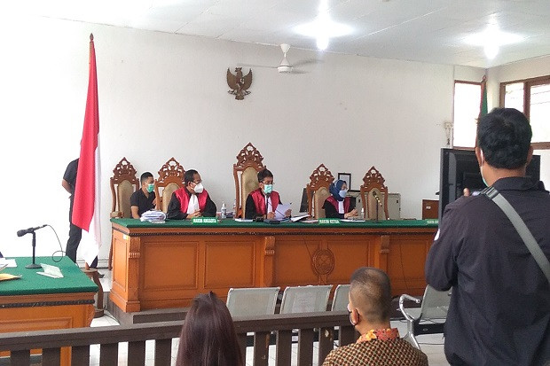 Gugatan Anak Terhadap...