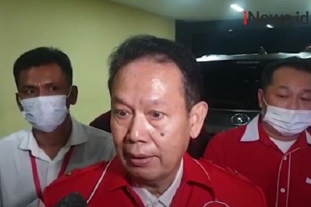 Pakai Seragam Relawan...