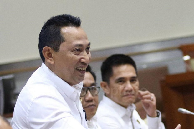 Dilantik Jadi Kapolri,...