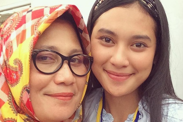 Ibu Indah Permatasari...