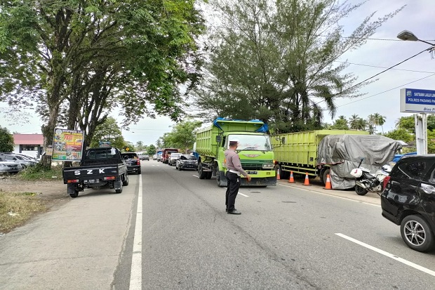 Dua Pemuda Tertangkap...