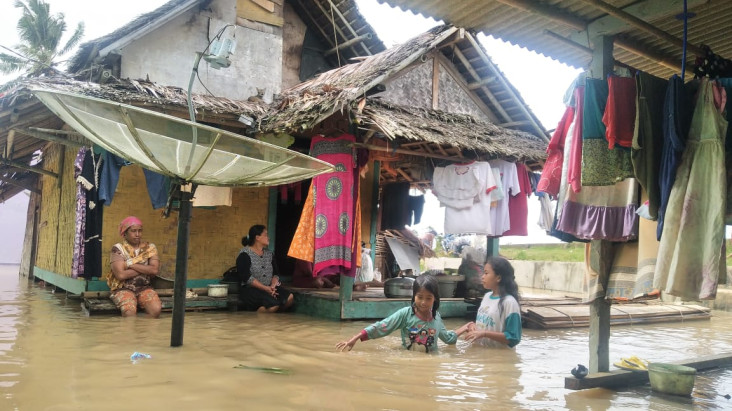 Sungai Cilemer Meluap,...