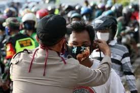 Polda Papua Bagikan...