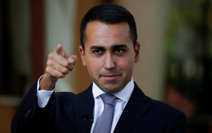 Italia Blokir Penjualan...