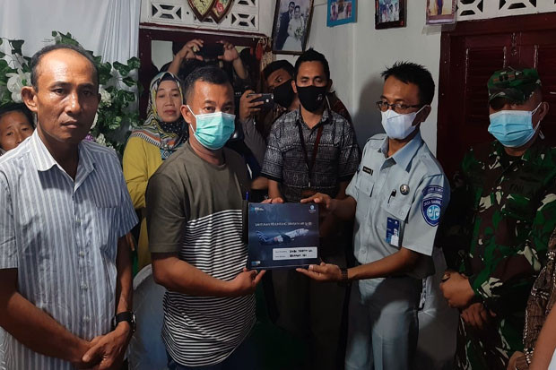 Jasa Raharja Sumut Serahkan...