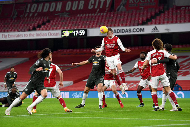 Arsenal Ditahan Imbang...