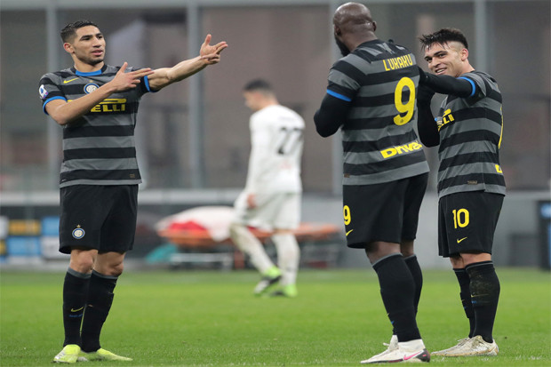 Lukaku Borong Dua Gol,...
