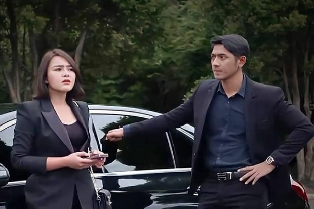 Rumah Tangganya Retak,...