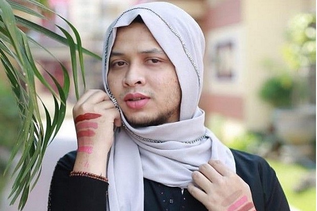 Selebgram Abdul Kadir...