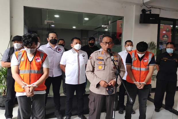 Konsumsi Sabu Bersama...