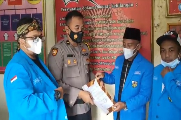 Rasis dan Nistakan Agama,...