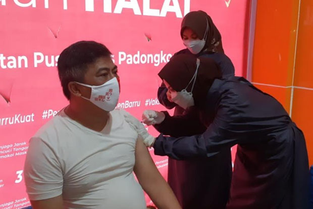 Vaksinasi Covid-19 Dimulai,...