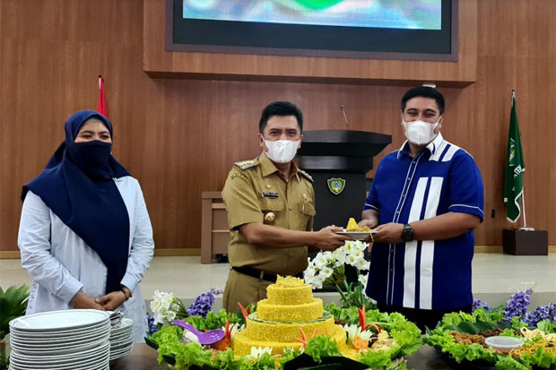 Hatta Rahman Perkenalkan...