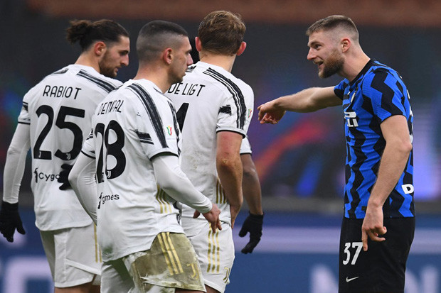 10 Pertandingan Satu...