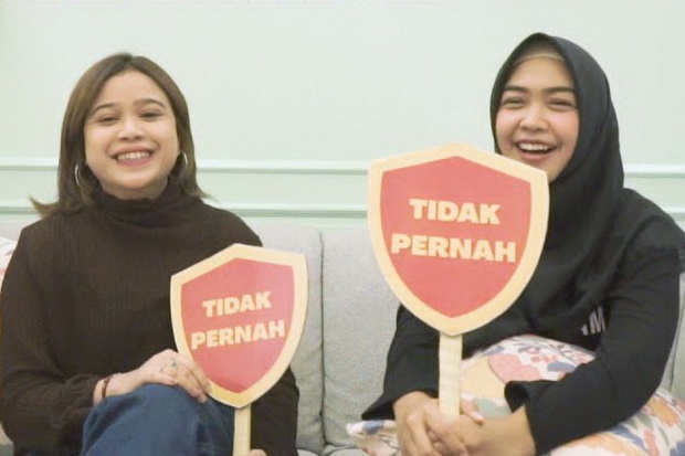 Sukses Jadi Penyanyi,...