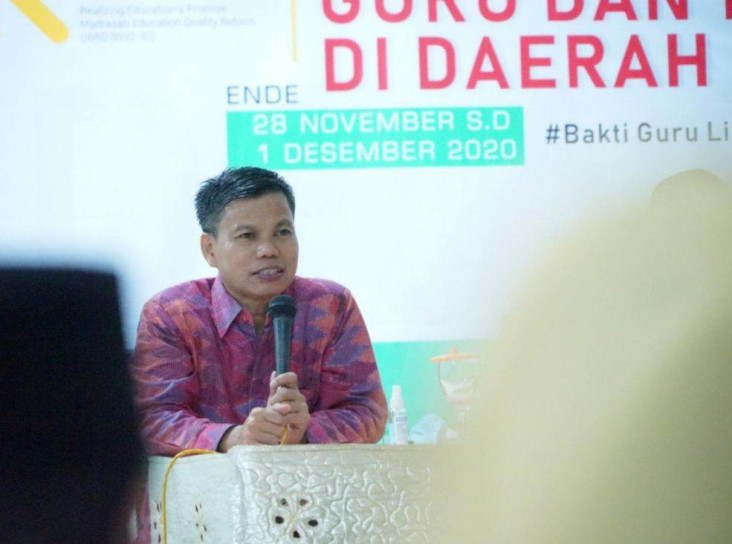 Guru Non Muslim Mengajar...