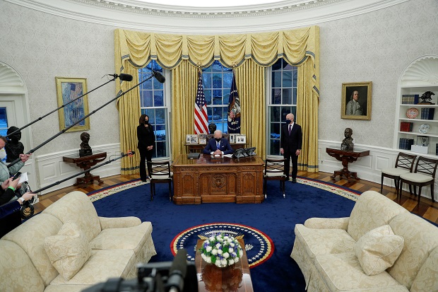 Biden Teken Perintah...
