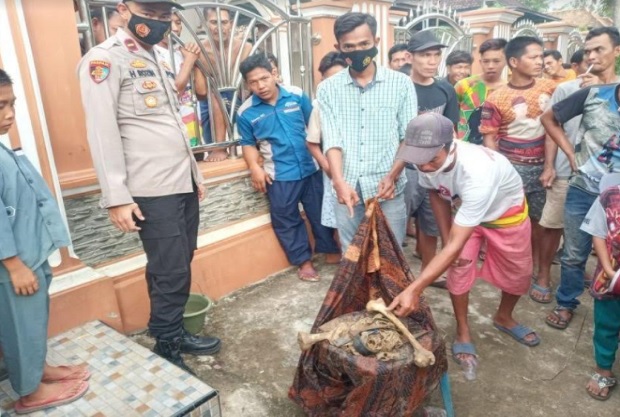 Tulang Belulang Manusia...