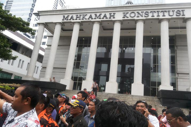 Adili Sengketa Pilkada,...