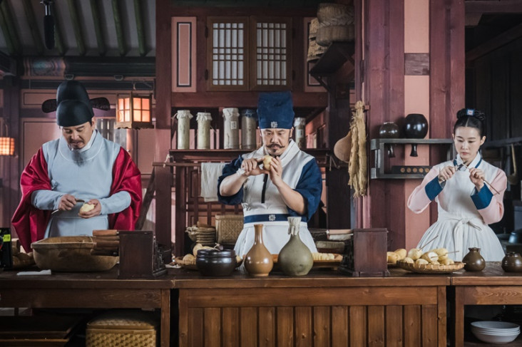 Drama Korea Mr. Queen...