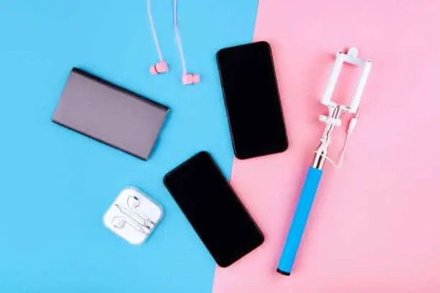 6 Aksesoris Smartphone...