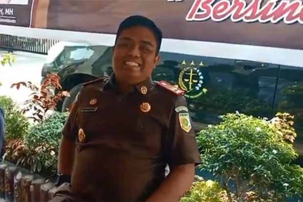 Mantan Jaksa KPK yang...