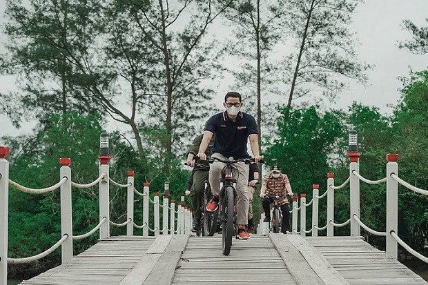Sandiaga Uno Bersepeda...