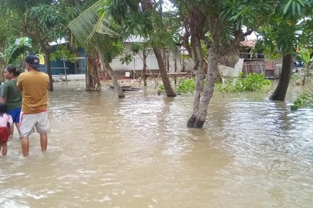 3 Hari Banjir Tak Surut,...