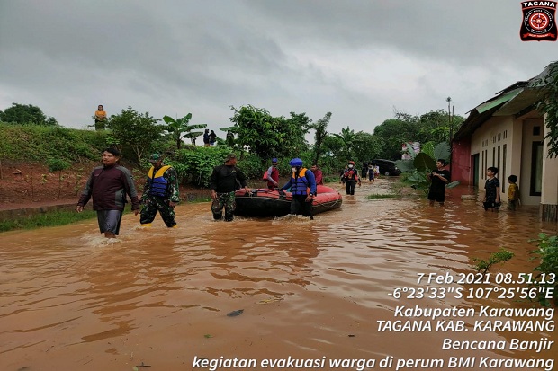 Banjir Terjang 8 Desa...