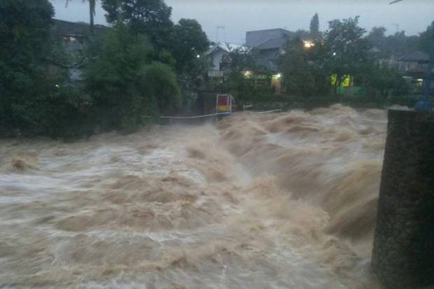 Minggu (7/2/2021), Banjir...