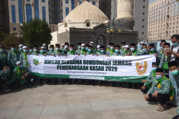 Tiba di Madinah, Rombongan...