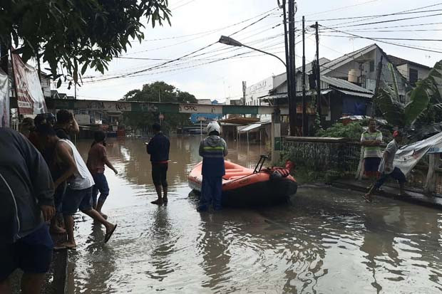 Kali Bekasi Siaga 1,...
