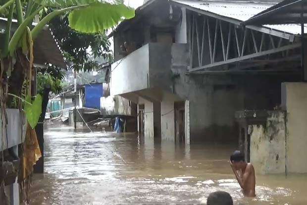 Antisipasi Banjir Susulan,...