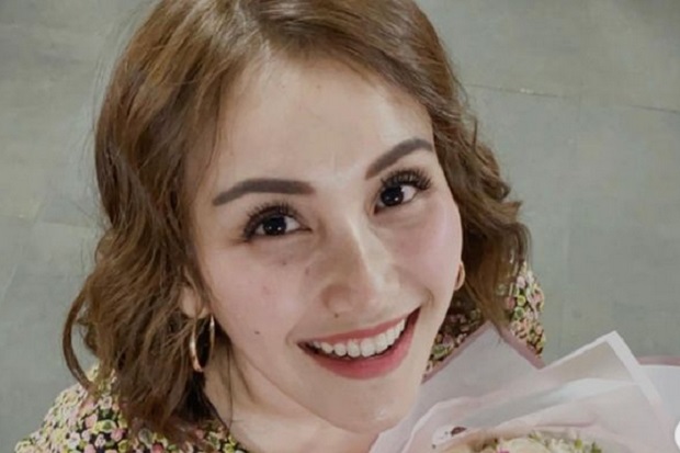 Batal Menikah, Ayu Ting...