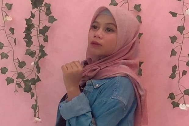 Bikin Heboh, Cimoy Montok...