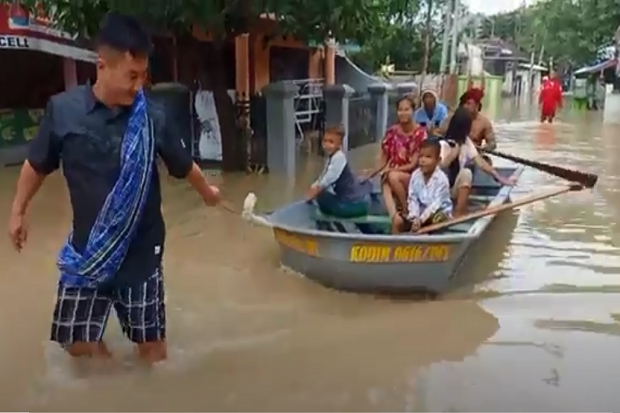 2 Hari Indramayu Dilanda...